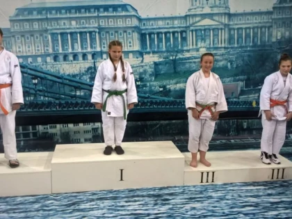 JUDOKA DE LA CSM ARAD AU URCAT PE PODIUM LA BUDAPESTA