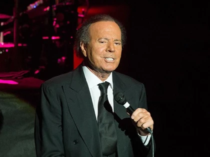 Julio Iglesias a descoperit că are încă un fiu