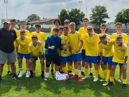Juniorii U17 de la CSȘ Gloria Arad au câștigat „Memorialul Carol Bodo”