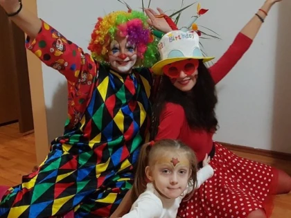 Juniorii Veseli! Povestea a două arădence mămici cu mult lipici la pitici