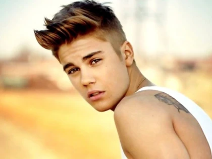JUSTIN BIEBER VINE ÎN ROMÂNIA