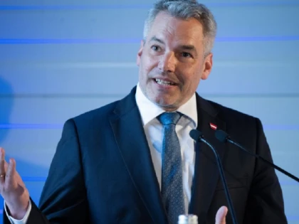 Karl Nehammer invită Rusia și Ucraina la negocieri de pace la Viena