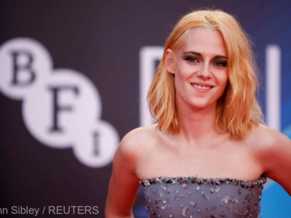 Kristen Stewart s-a logodit cu scenarista şi actriţa Dylan Meyer