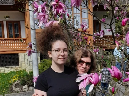 La 16 ani, Antonia a făcut tot ce a depins de ea. Până la operație o mai despart 9.704 de euro