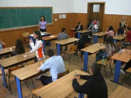 LA ARAD NU AU FOST ABSENTE LA PROBA DE LIMBA SI LITERATURA ROMANA A BACALAUREATULUI