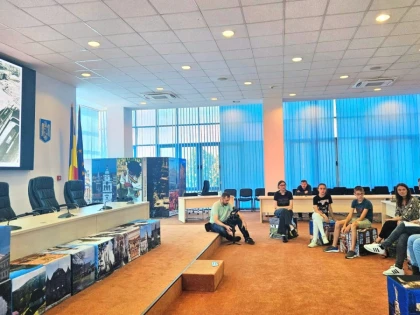 La Consiliul Judeţean a fost marcat unul dintre cele mai triste evenimente din istoria locală:  bombardarea Aradului, în 3 iulie 1944