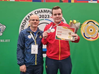La doar 18 ani, scrie istorie pentru tirul arădean: pistolarul Luca Joldea este vicecampion european de juniori!