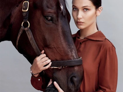 La doar 20 de ani, Bella Hadid este top modelul momentului