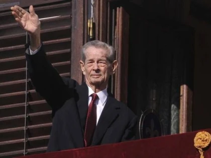 LA MULȚI ANI, MAJESTATE! ROMÂNII NU V-AU UITAT!