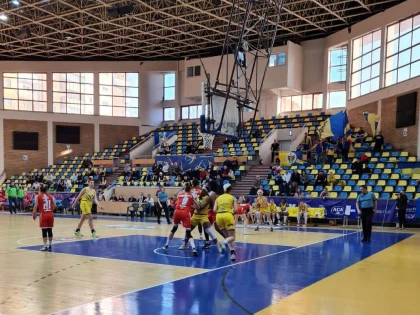 La o victorie de careul de aşi: FCC UAV Arad a început în forţă play-off-ul, 84-48 cu Sirius!