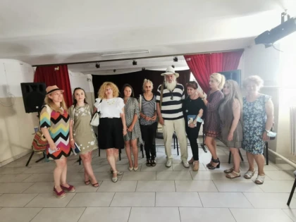 Lansare de carte a profesorului Lucian Ienăşescu, la sala Şcolii Populare de Artă