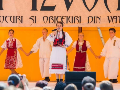 LAUREATII FESTIVALULUI – CONCURS JUDETEAN DE FOLCLOR „LA IZVOARE” 2015