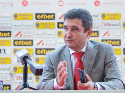 Le ia „faţa” utiştilor: primarul Bibarţ şi ministrul sportului inaugurează noul stadion