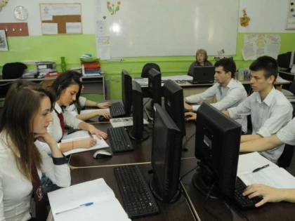 LICENȚE ANTIVIRUS GRATUITE PENTRU LICEENII ROMÂNI, ÎNCEPÂND DE LUNI