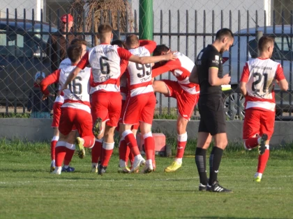 Liga a III-a, prima etapă din play-off-out: Lipova câștigă și e în grafic, Pecica tranșează pe final primul duel arădean