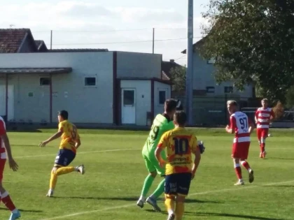 Lipova şi Crişul mai au doar miza locului trei din play-off, Curticiul are meci de salvare la Periam!