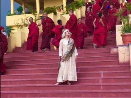 Loredana Groza, în India și Tibet de ziua ei