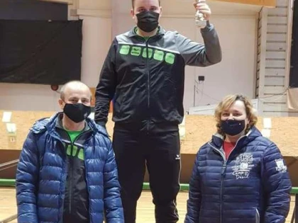 Luca Joldea, din record în record! Pistolarul arădean face furori în ţară şi trage la nivel de Europene (FOTO)