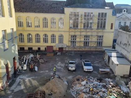 Lucrări întârziate la Colegiul “Elena Ghiba Birta”