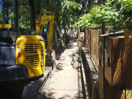 Lucrările de proastă calitate au lăsat mai mulţi arădeni fără curent şi apă