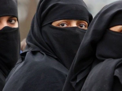 Lucruri pe care femeile din Arabia Saudită nu le pot face fără permisiunea bărbaților