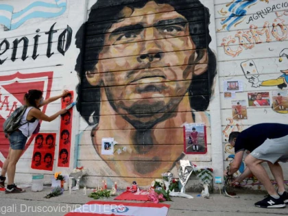 Lumea fotbalului deplânge dispariţia Zeului său, Diego Maradona! (FOTO&VIDEO)