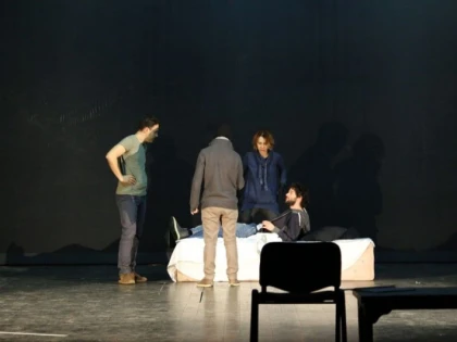 LUNA PLINA DE TEATRU A AJUNS LA FINAL