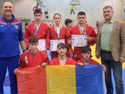 Luptătorii au dus CS Universitatea Arad pe podium la Sambo Amindeo 2025