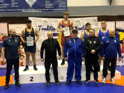 Luptătorii de la CSŞ Gloria Arad au urcat pe podium, la Cupa României
