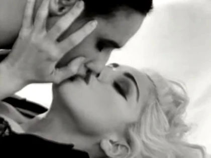 Madonna, acuzată de hărțuire sexuală