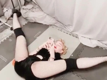 Madonna, incredibil de elastică la 61 de ani