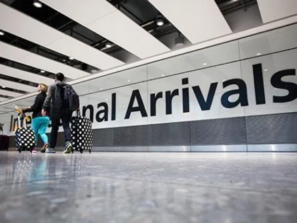 MAE avertizează românii din Emiratele Arabe Unite: Nu mergeți la aeroport fără confirmarea zborului