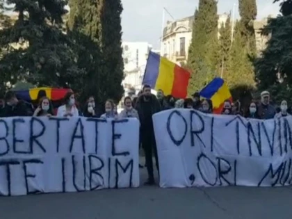 Magazinele s-ar putea să nu se mai închidă la ora 18.00