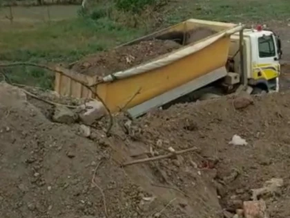 Mai mulți proprietari de pe 6 Vânători acuză primăria și un dezvoltator imobiliar că își bat joc de ei