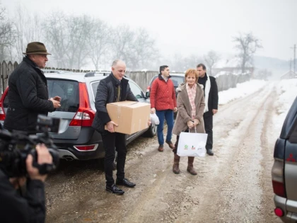 Majestatea Sa Margareta a oferit daruri unor persoane nevoiașe din Săvârșin