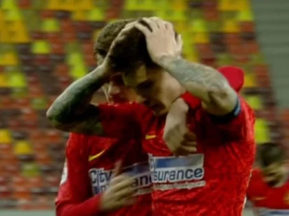 Man s-a luat de cap după ce a marcat cu UTA şi nu s-a bucurat de reuşită