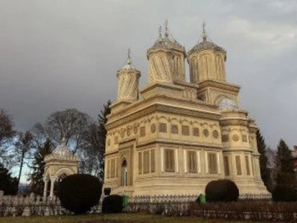MĂNĂSTIREA CURTEA DE ARGEȘ, LOCUL DE ODIHNĂ AL REGILOR ROMÂNIEI