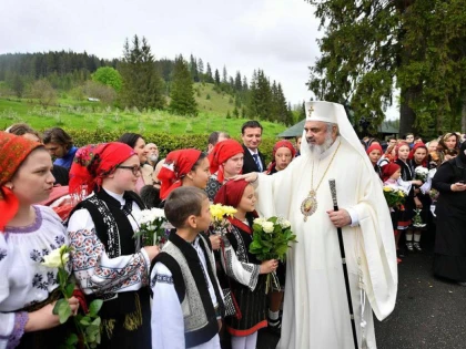 Mănăstirea Putna, în haină de sărbătoare. A dat calendarului creștin-ortodox încă patru sfinți