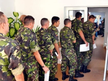 MApN face noi recrutări pentru învățământul militar