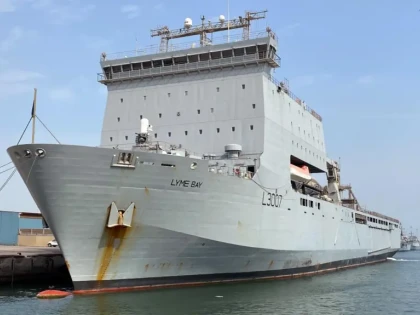 Marea Britanie pregătește o navă pentru o posibilă desfășurare în Mediterana