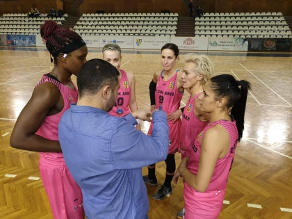 Marile rivale din baschetul feminin se înfruntă sâmbătă, la Arad