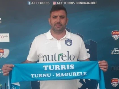Marius Baciu, antrenorul lui Turris, a fost ridicat de mascați direct de la meci
