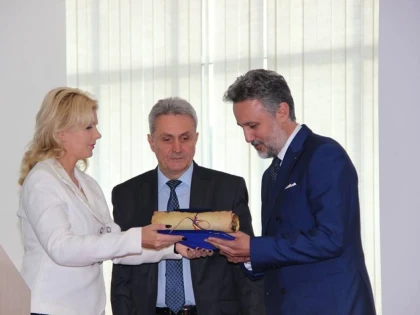 MARIUS LAZURCĂ A PRIMIT DISTINCȚIA DE ONOARE A JUDEȚULUI ARAD