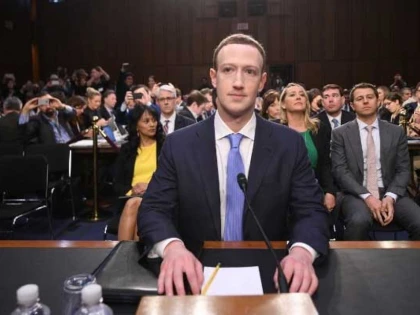 Mark Zuckerberg îşi asumă răspunderea pentru problemele create de accesul la datele utilizatorilor