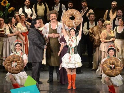 Marți, 22 august, ne vedem în oraș la operetă!