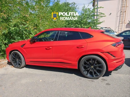 Mașină de 300.000 de euro, căutată de autoritățile din Cehia, găsită de polițiștii arădeni