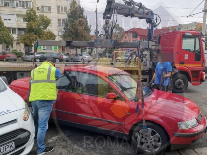 Maşini parcate neregulamentar, ridicate de poliţiştii locali