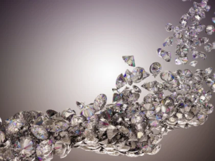 MATERIALUL CU O DURITATE DE 40 DE ORI MAI MARE FAȚĂ DE CEA A DIAMANTULUI