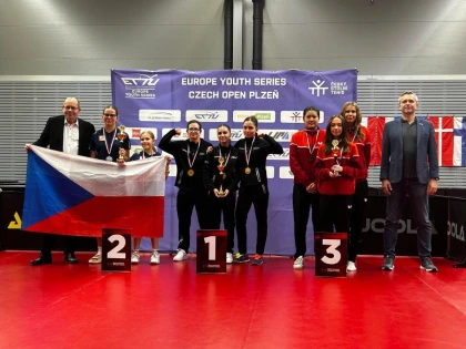 Maya Madar - medaliată cu aur în proba pe echipe, la Openul de tenis de masă al Cehiei