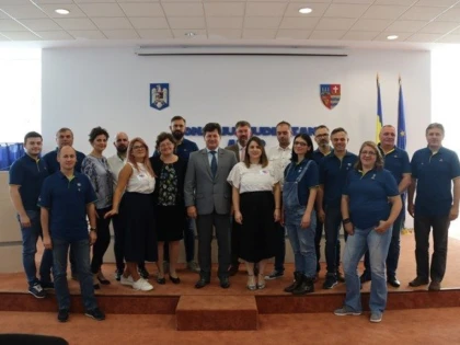 Medalia Centenar pentru 11 investitori care au făcut donații Compartimentului de Boli Infecțioase Copii a Spitalului Județean Arad